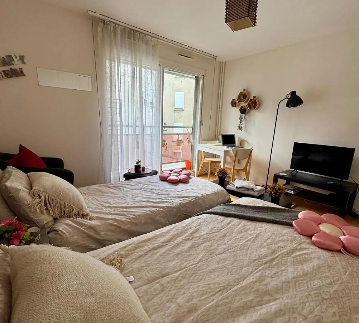Apartament Paris Center Cosy 2Pax Private Flat 0*,  Francja