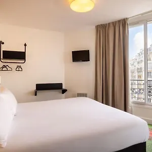 3* فندق كورنر ايفل